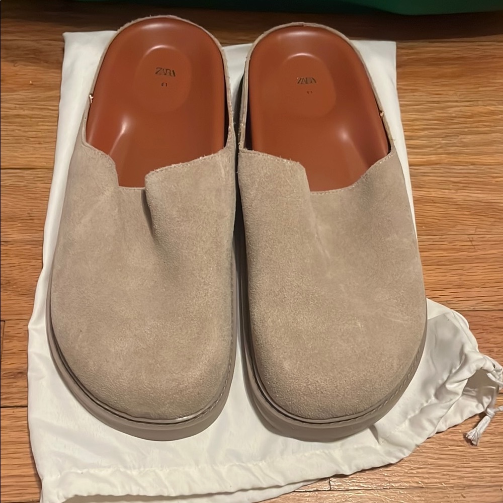 Zara Women Cream Slip-On Loafers